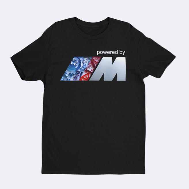 Black t-shirt 'powered by M' 